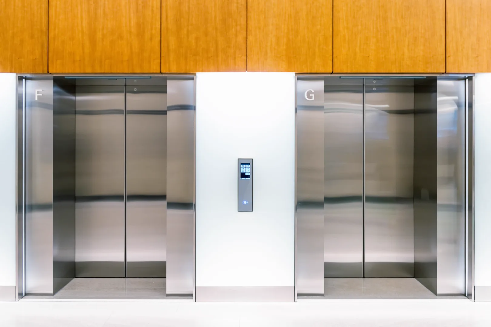 Hydraulic Lifting Technology Explained: The Reliable Choice for Low-Rise Buildings